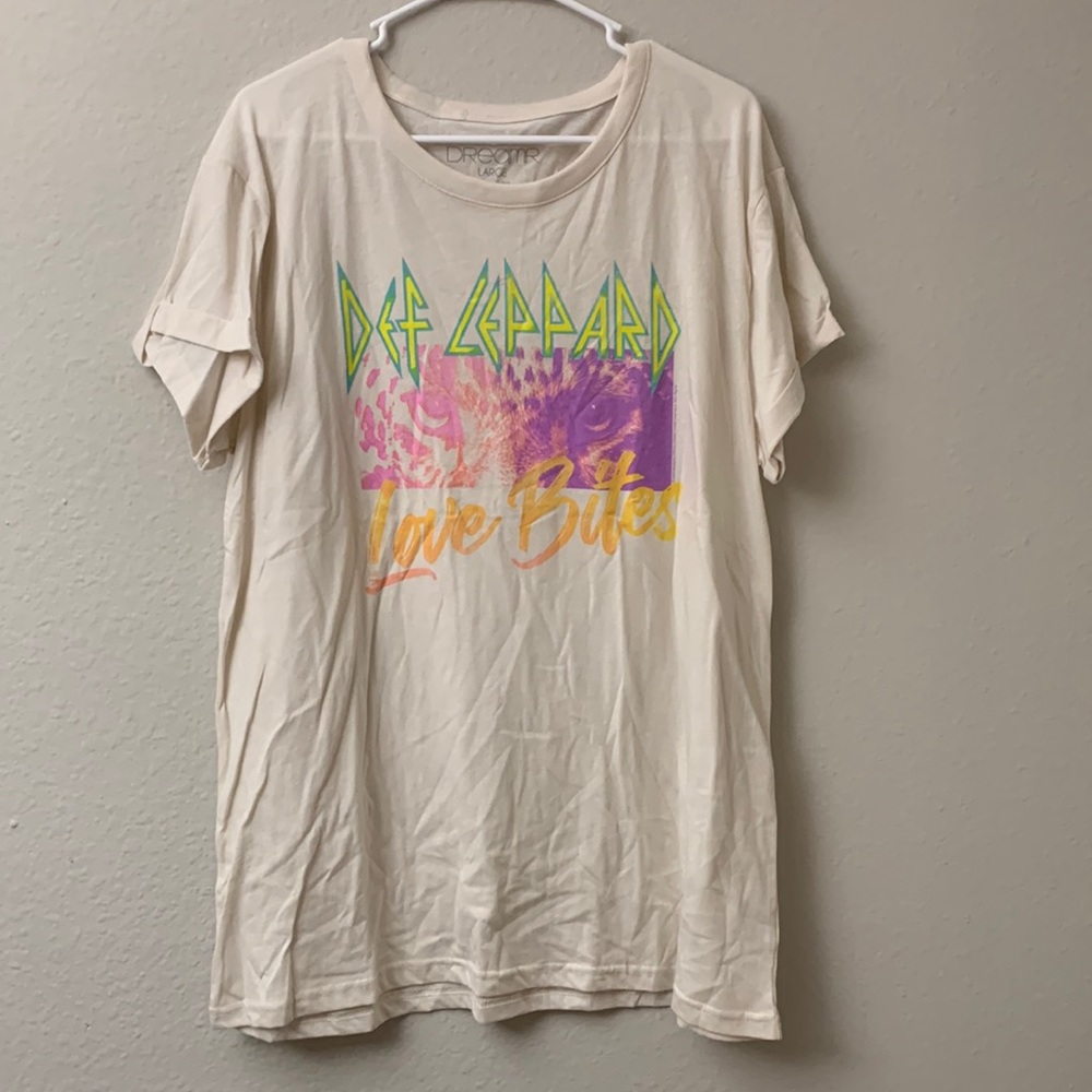 Woman’s size large Def Leppard Love Bites band T-shirt